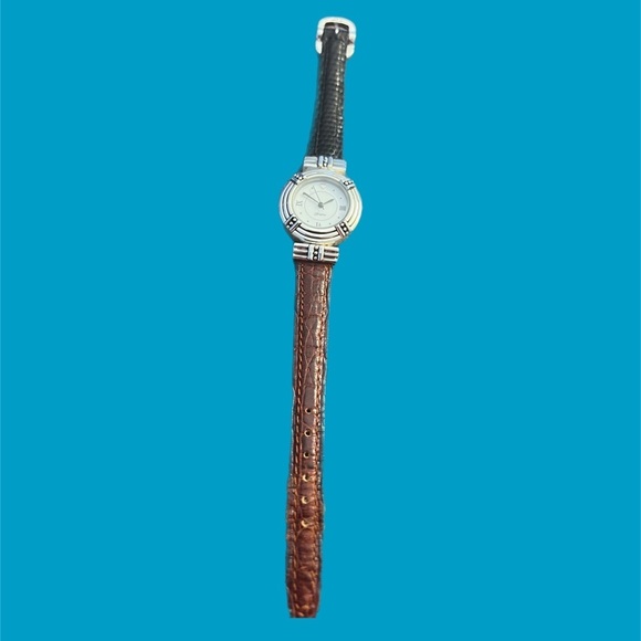 Brighton Manhattan Women's Silver Tone Quartz Watch New Battery Reversible. - Picture 5 of 9